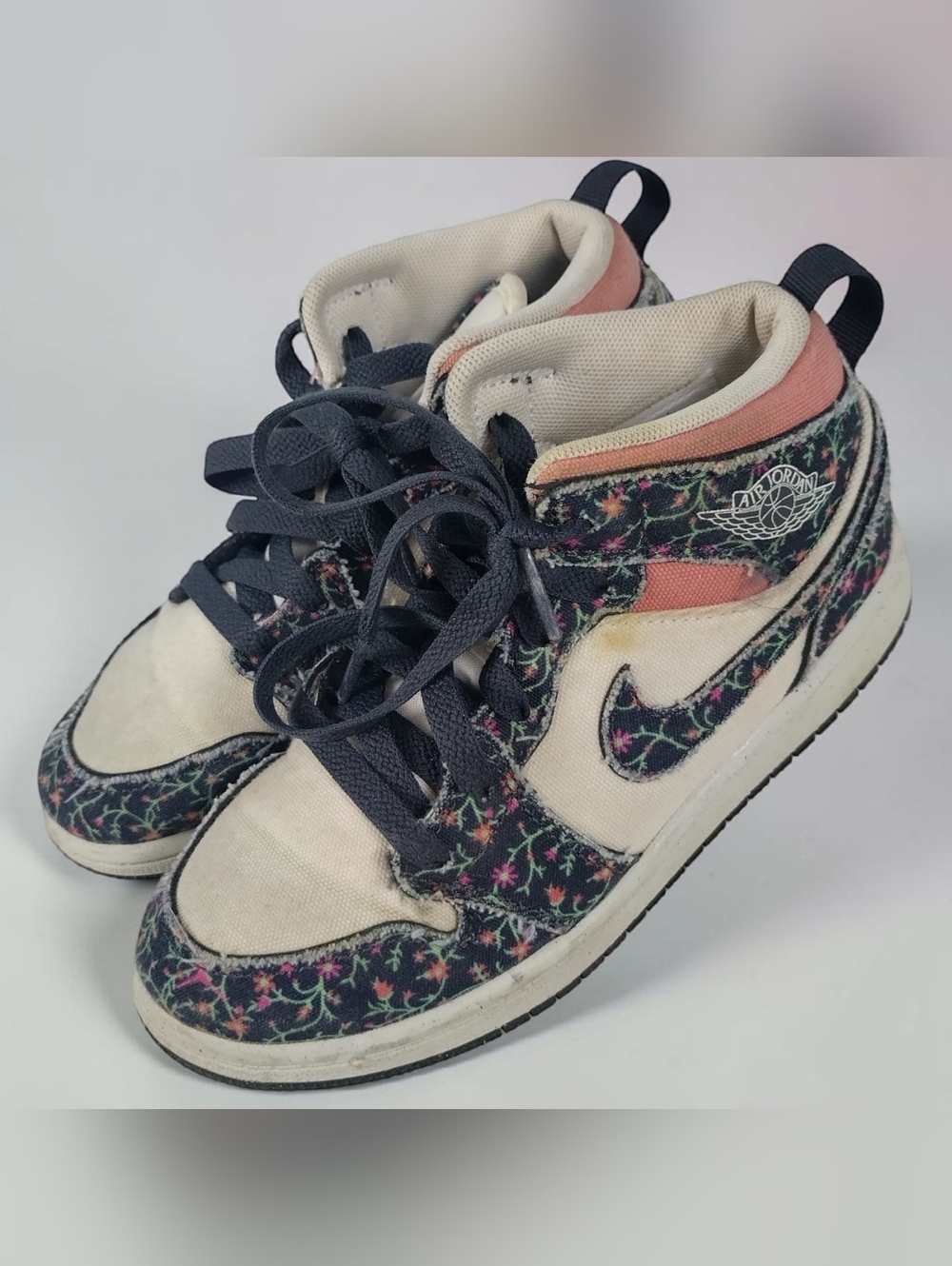Nike Air Jordan 1 Mid SE Sneakers Girls 1Y Floral Mom Anthracite Sail FJ3452-001